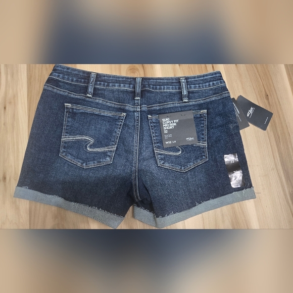 Silver Jeans Women's Dark Blue Jean Shorts - Picture 1 of 4
